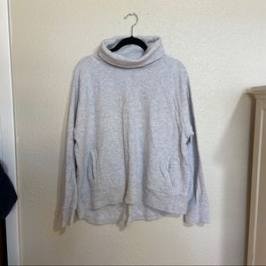 Turtleneck sweater w/ pockets